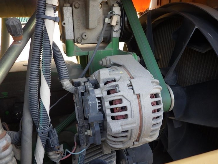 2005-john-deere-7220-image-31