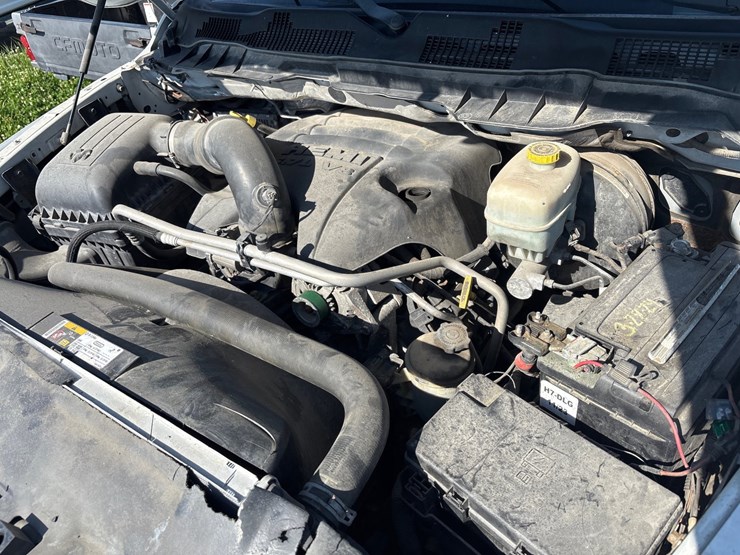 2016-dodge-ram-2500-image-12