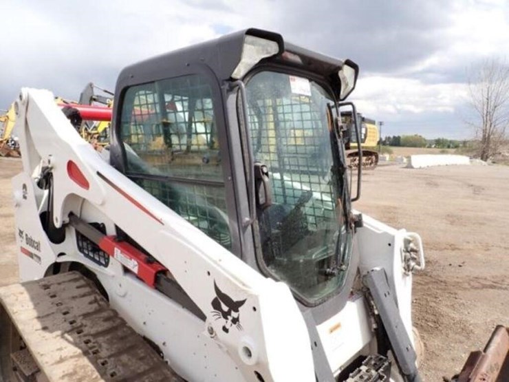 2021-bobcat-t770-image-21