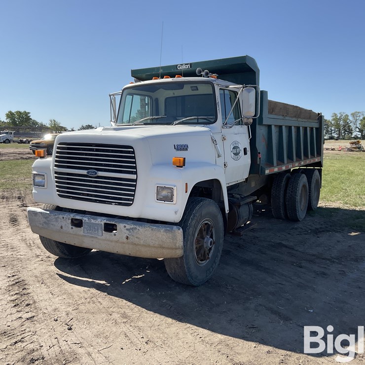 1992 FORD L8000