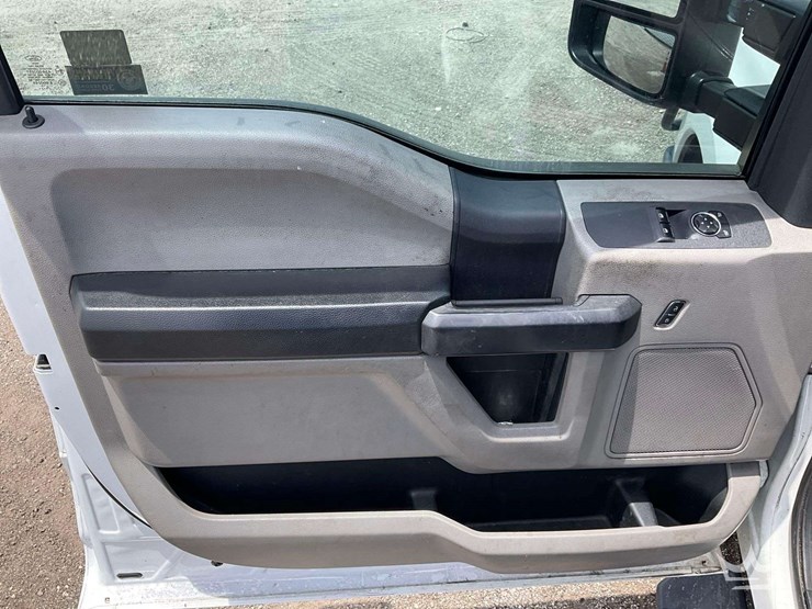 2017-ford-f250-image-11