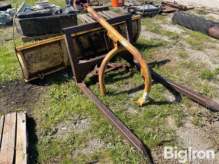 misc-farm-equipment-lot-image-7