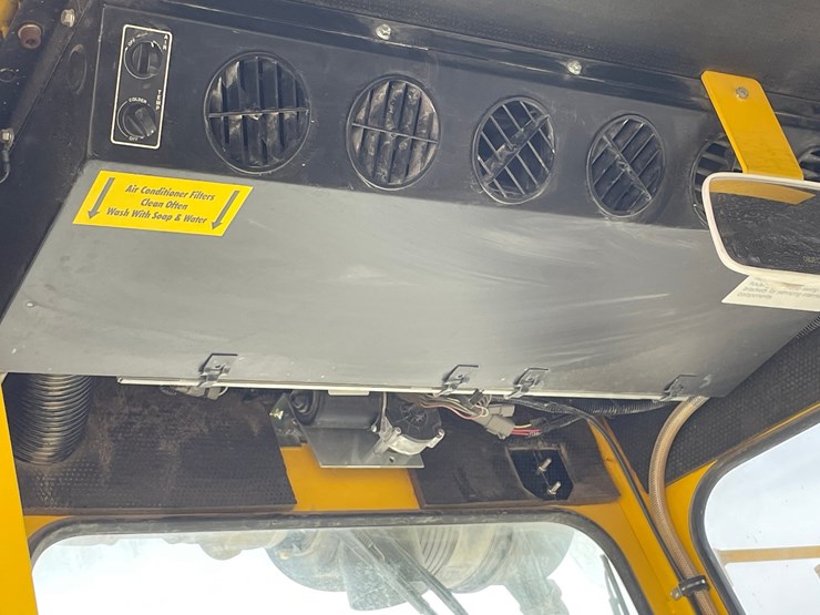 2017-superior-broom-dt80k-image-96