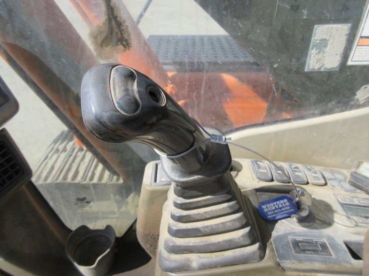 2010-doosan-dx140-lc-image-13
