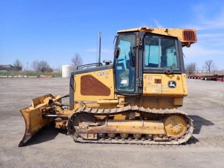 2005-deere-450j-lt-image-8