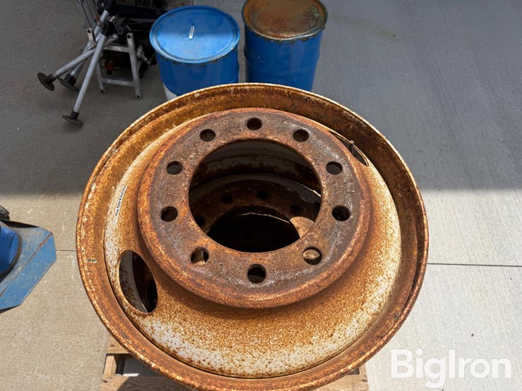 11r24.5-steel-rims-image-7