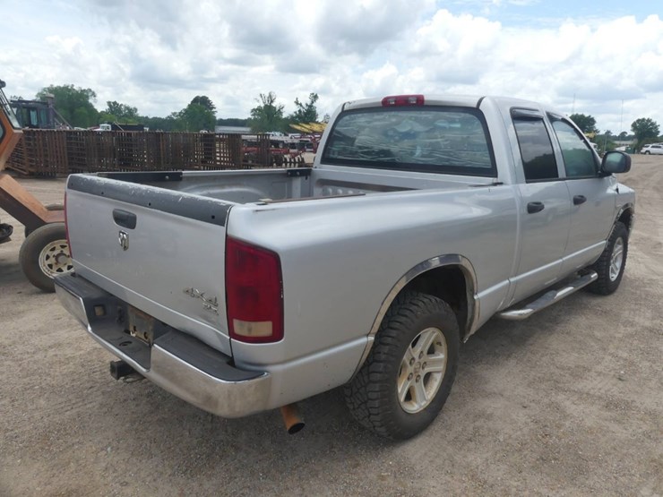 2006-dodge-ram-1500-image-3