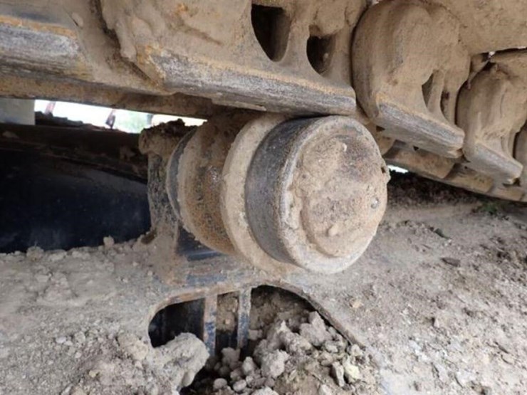 2022-komatsu-pc210-lc-11-image-44