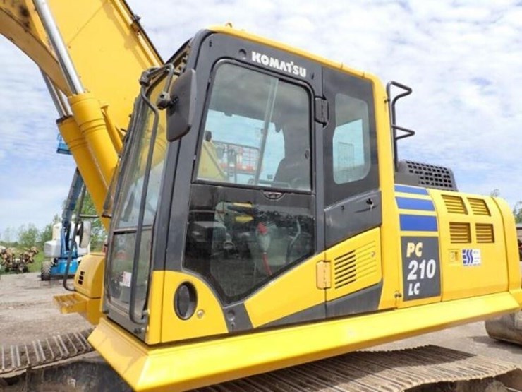2022-komatsu-pc210-lc-11-image-19