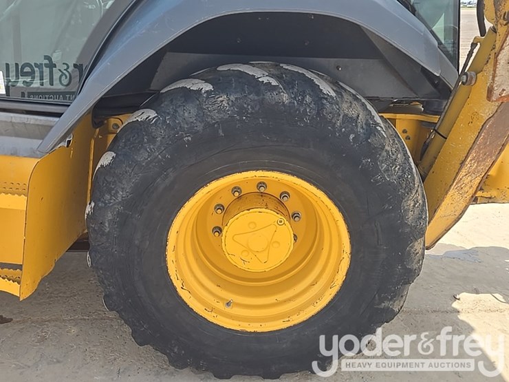 2020-deere-310sl-image-10