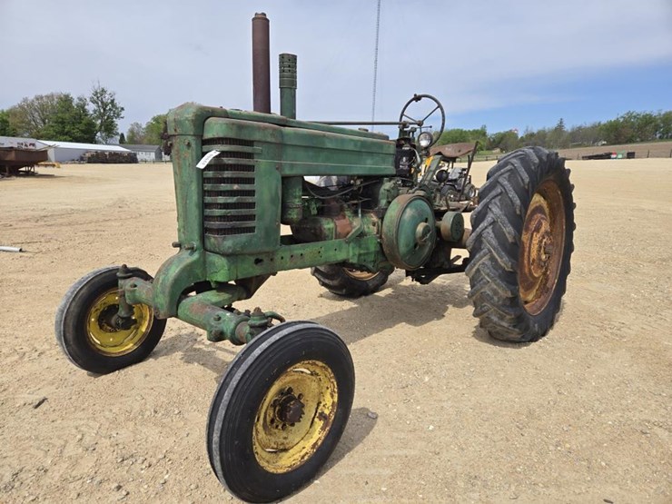 1944-john-deere-model-a-image-4
