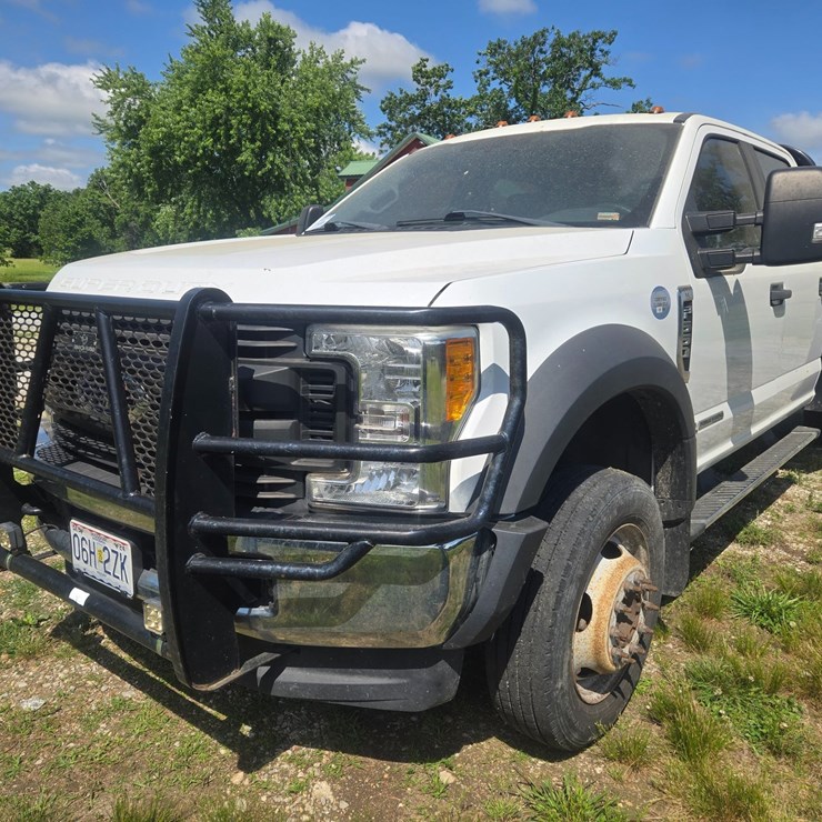 2017 FORD F550