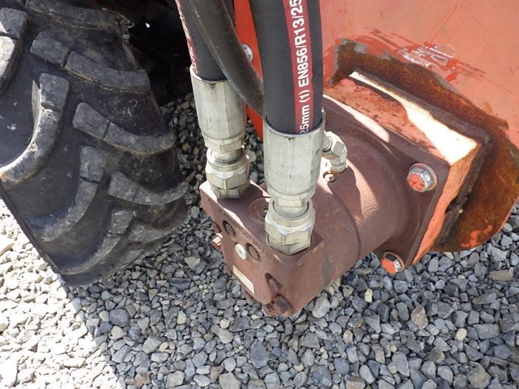 2011-ditch-witch-rt45-image-10