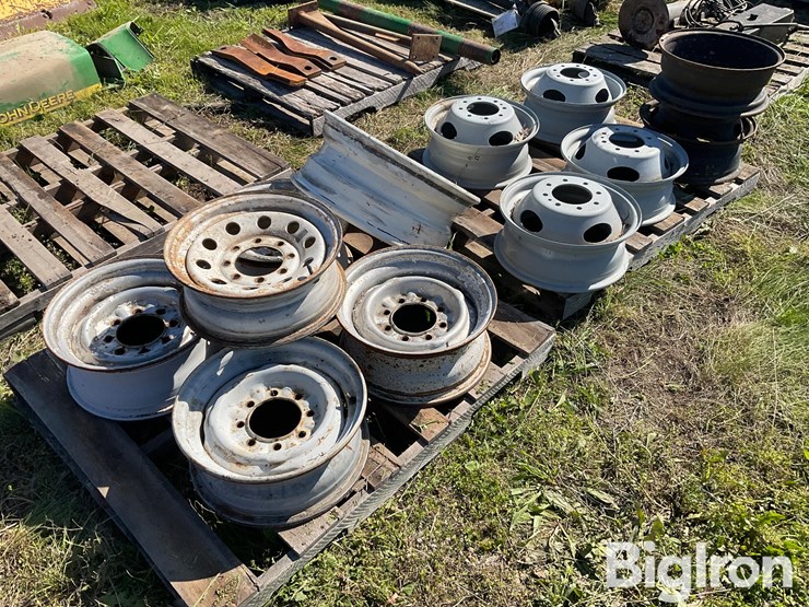 pallet-of-steel-wheels-image-5