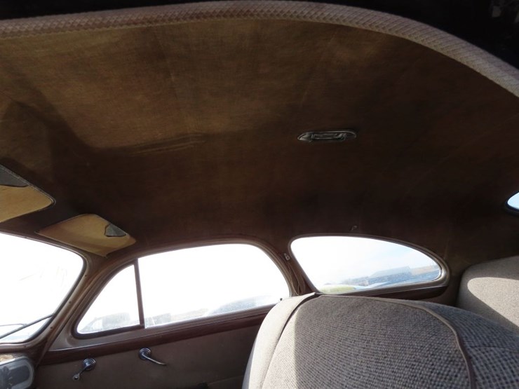 1946-oldsmobile-coupe-image-14