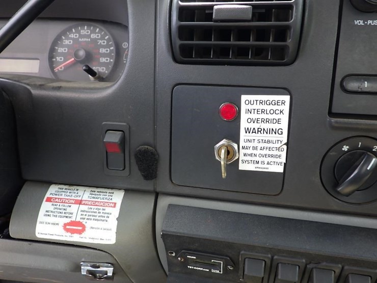 2005-ford-f550-image-43