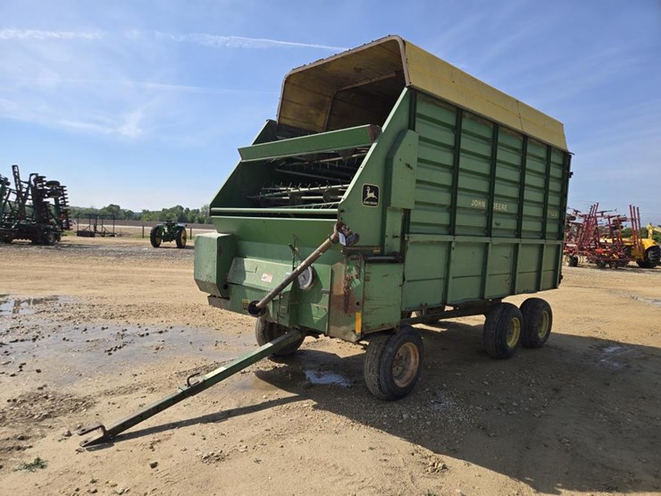 john-deere-714a-image-1