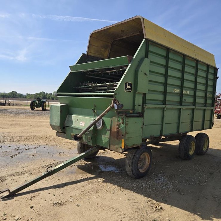 JOHN DEERE 714A