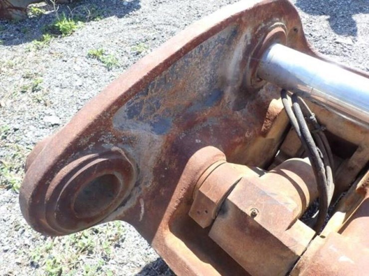 hydraulic-quick-coupler-image-11