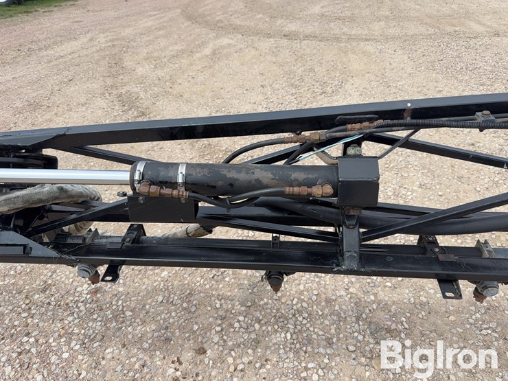 john-deere-4700-image-11