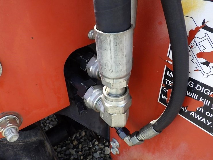 2011-ditch-witch-rt45-image-11