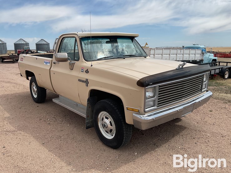 1985-chevrolet-c20-image-3
