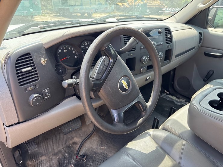 2013-chevrolet-1500-image-6