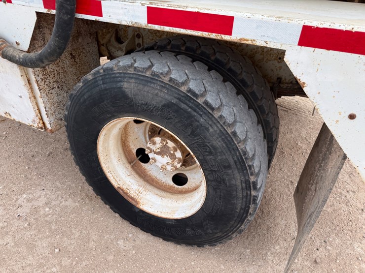 2015-international-durastar-4300-image-9