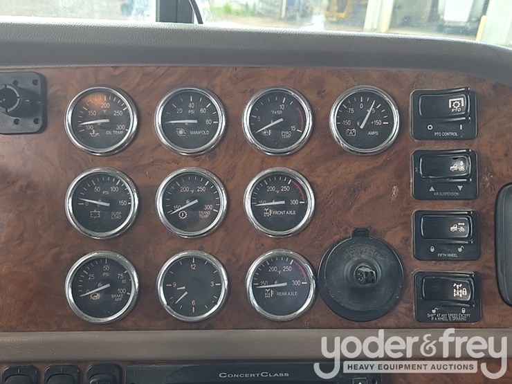 2007-peterbilt-379-image-59