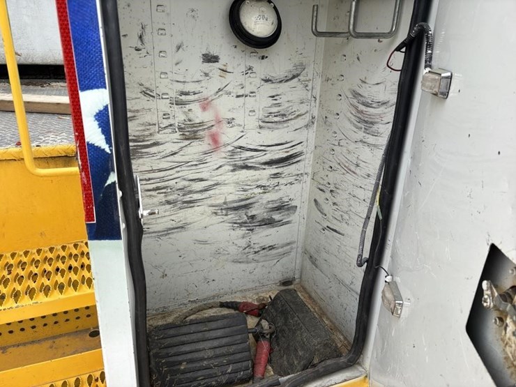 2010-international-durastar-4300-image-8