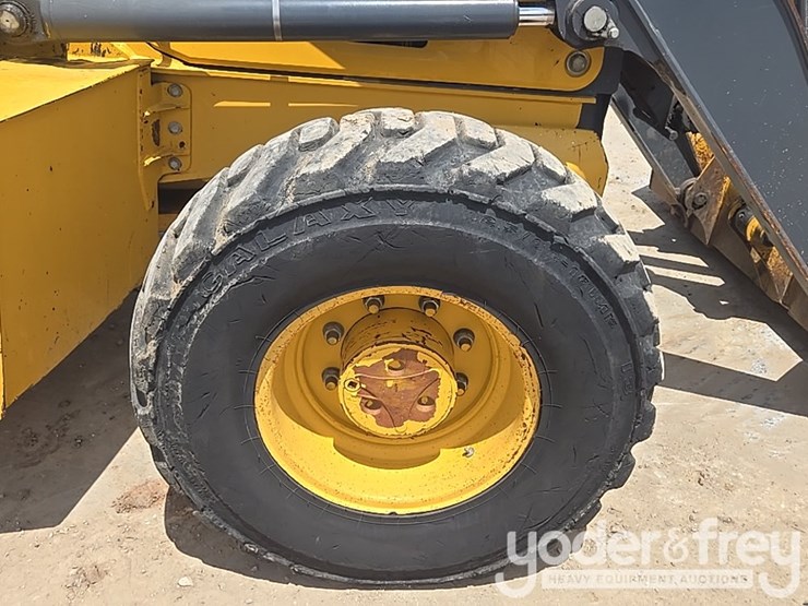 2020-deere-310sl-image-11