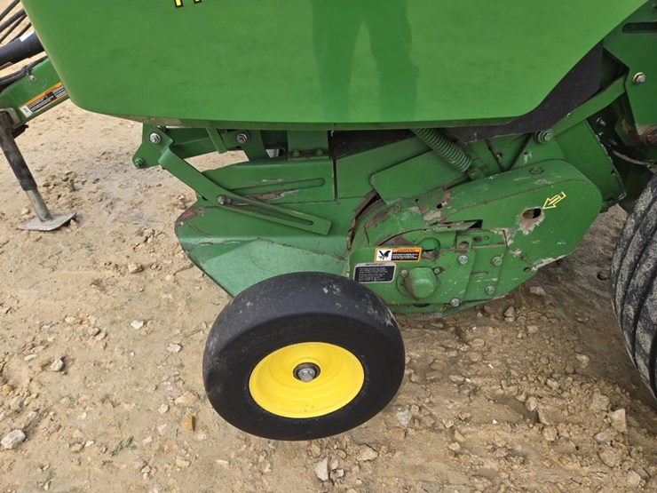 john-deere-569-premium-image-10