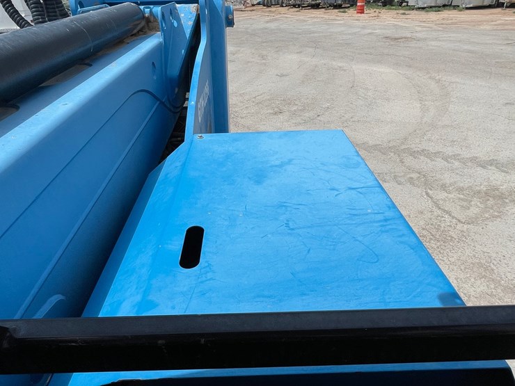 2019-genie-gth1256-image-134