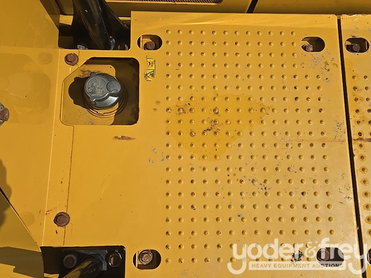 2017-caterpillar-336fl-image-49