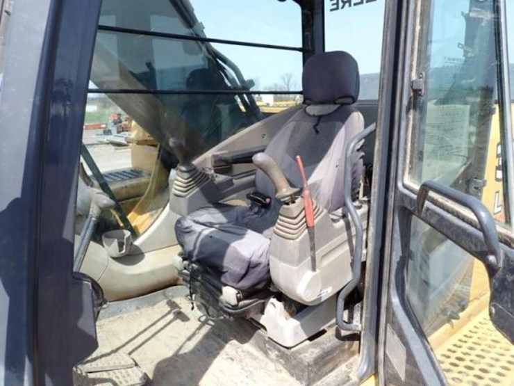 2009-deere-350d-lc-image-18