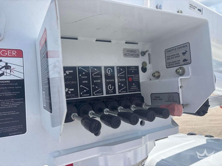 2021-ram-5500-chassis-4x4-altec-at37g-37ft.-bucket-truck-image-32