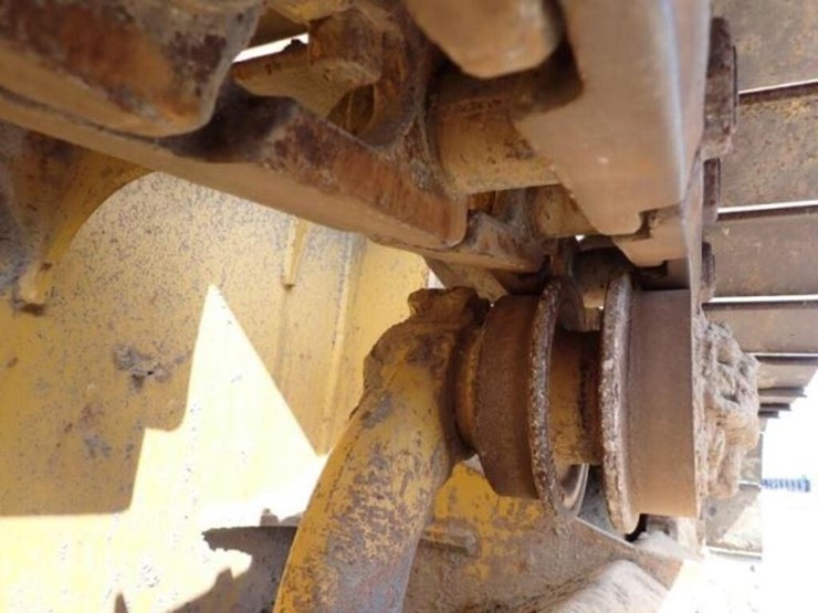 2005-deere-450j-lt-image-36