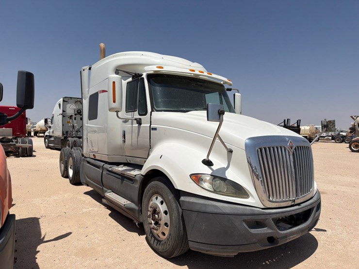 2012-international-prostar-image-3