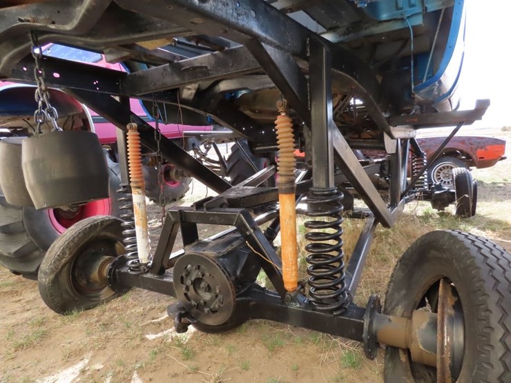 1999-chevrolet-silverado-monster-truck-image-5
