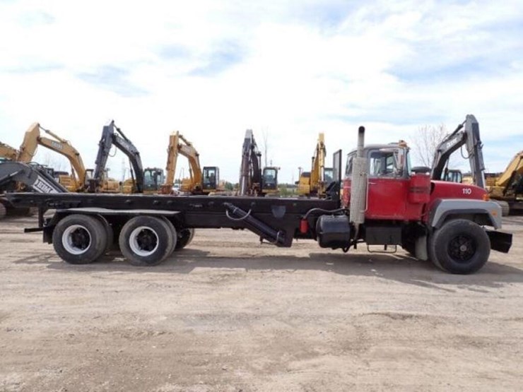 1993-mack-rd690s-image-4