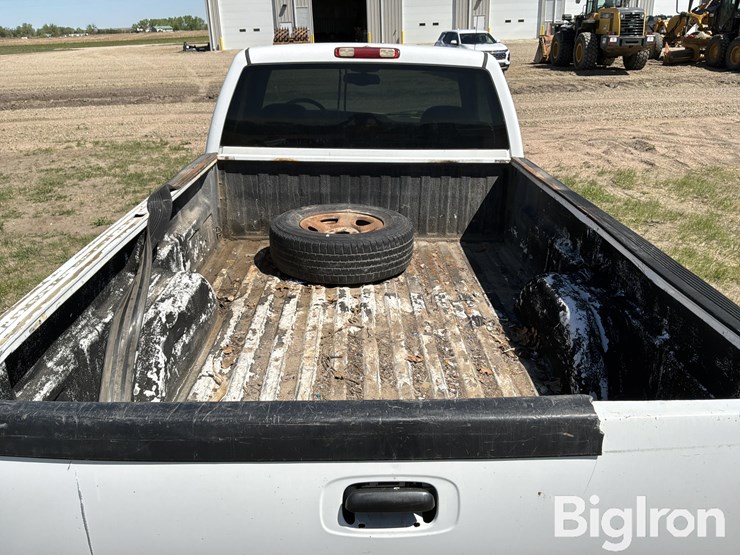 2002-gmc-sierra-1500-image-16