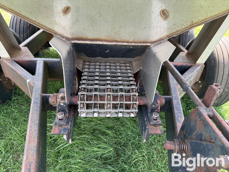 fertilizer-spreader-image-11