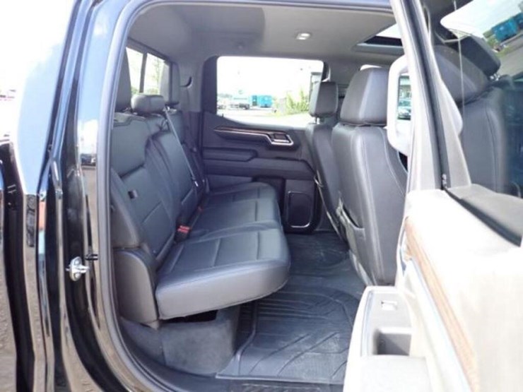 2024-chevrolet-silverado-1500-image-22