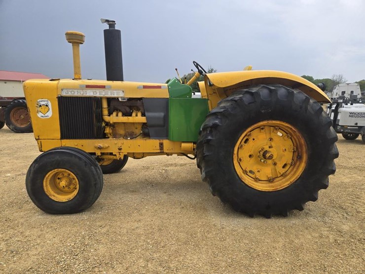 1967-john-deere-700-image-8