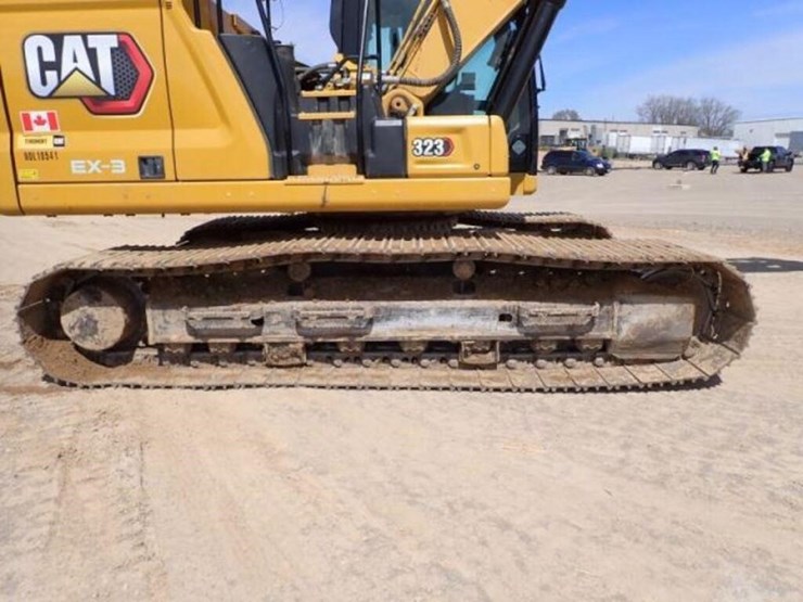 2021-caterpillar-323-image-51