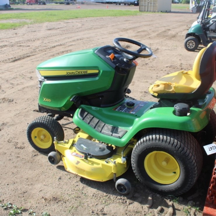 JOHN DEERE X320