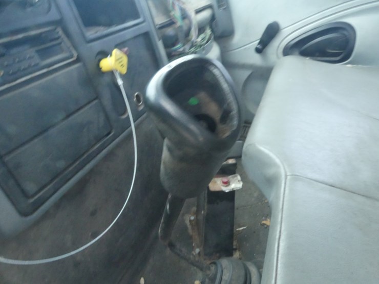 2006-international-durastar-4300-image-17
