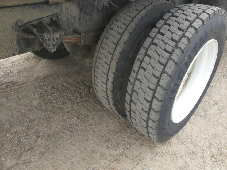 2006-international-durastar-4300-image-8
