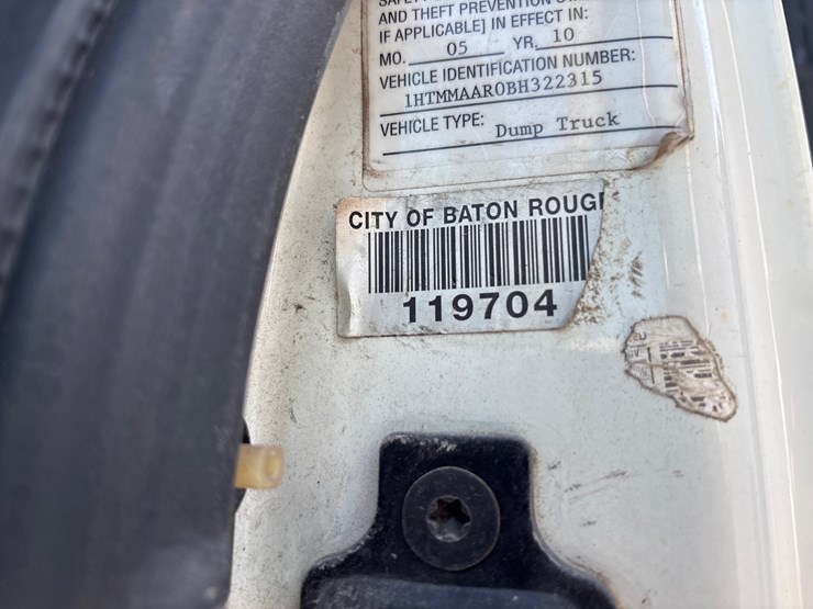 #22-•-2011-international-6yd-dump-truck-image-12