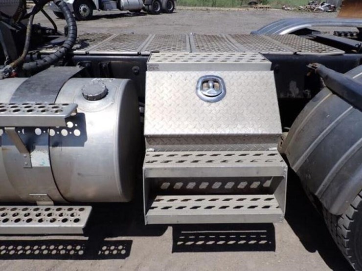 2019-kenworth-t880-image-44